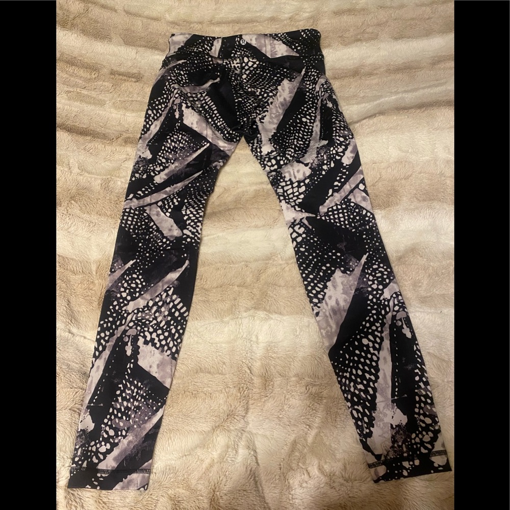 Lululemon Wunder Under 8